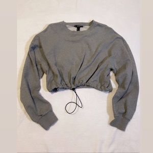 Cropped grey sweatshirt
